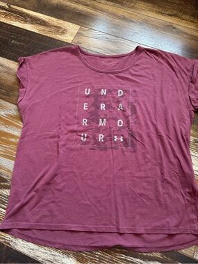 Under Armour Women's Maroon Graphic Short Sleeve Tee